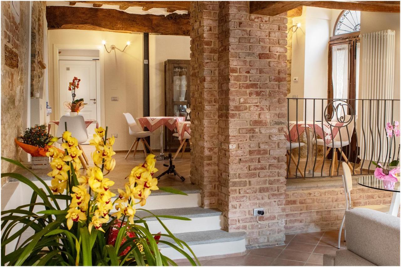 Il Giardino Sul Tetto B&B グアレーネ エクステリア 写真