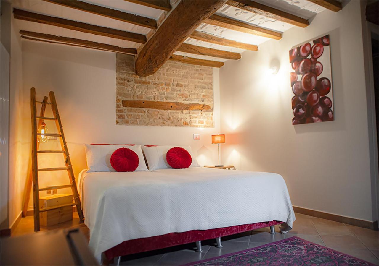 Il Giardino Sul Tetto B&B グアレーネ エクステリア 写真