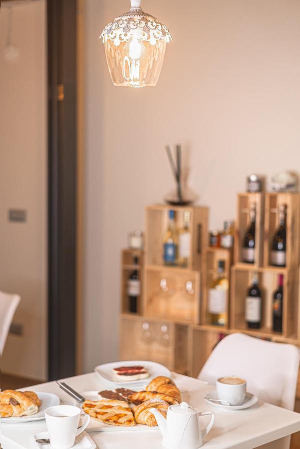 Il Giardino Sul Tetto B&B グアレーネ エクステリア 写真