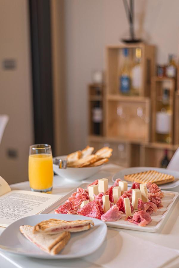 Il Giardino Sul Tetto B&B グアレーネ エクステリア 写真